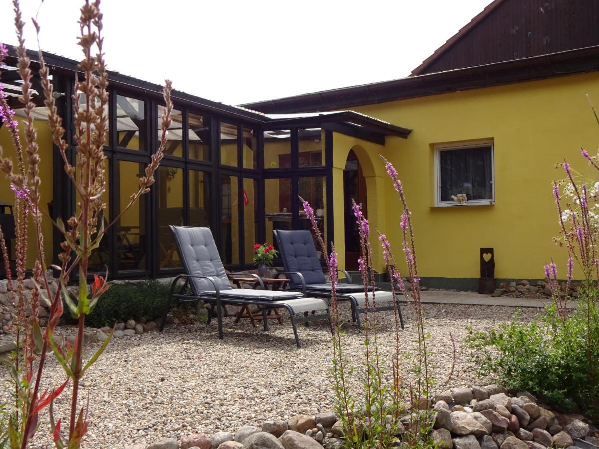 Ferienhaus "Am Gutspark" Alt Tucheband Exterior foto